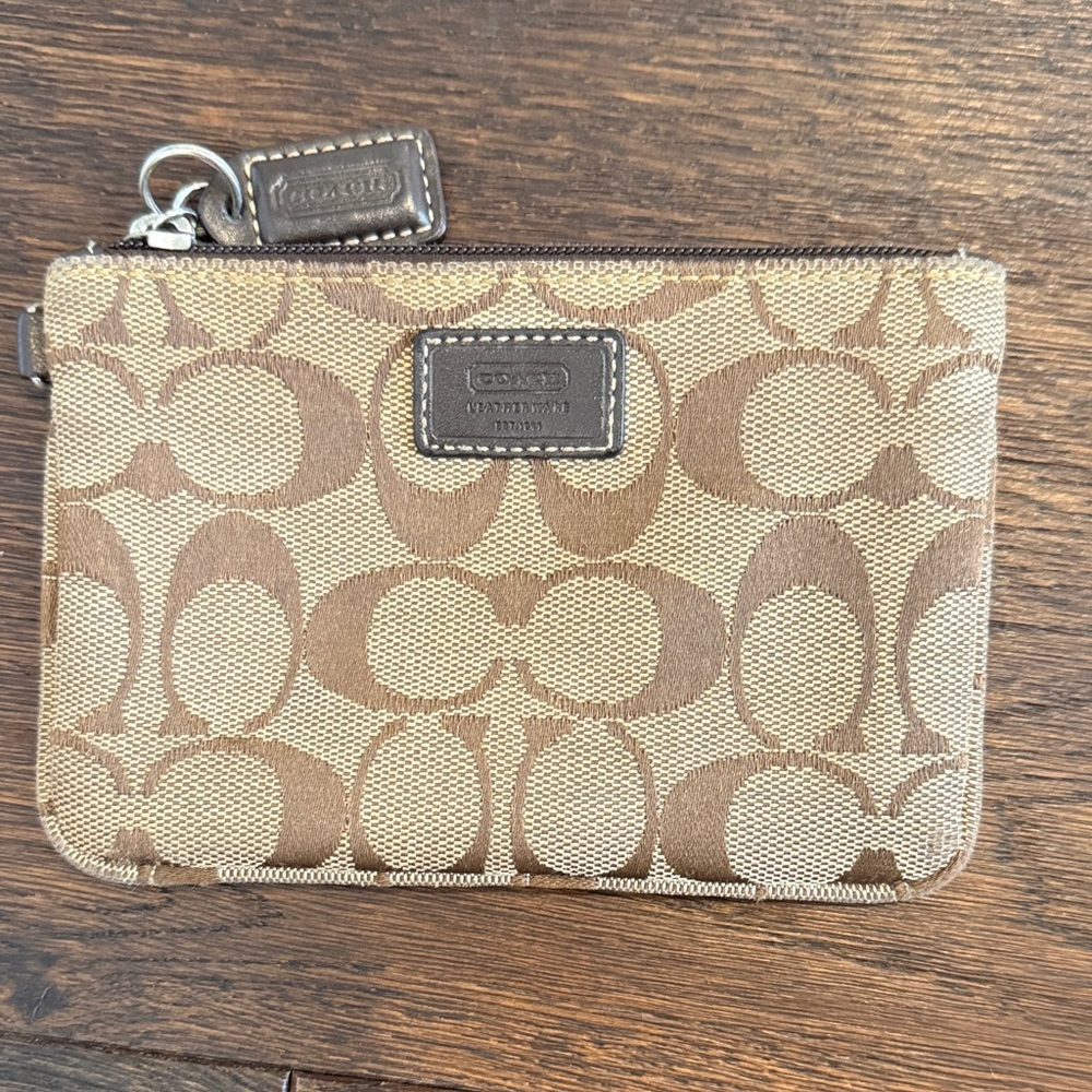 COACH small pouch/coin/wallet zipper purse